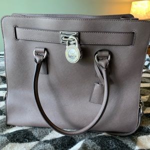 Michael Kors Purse (tope)